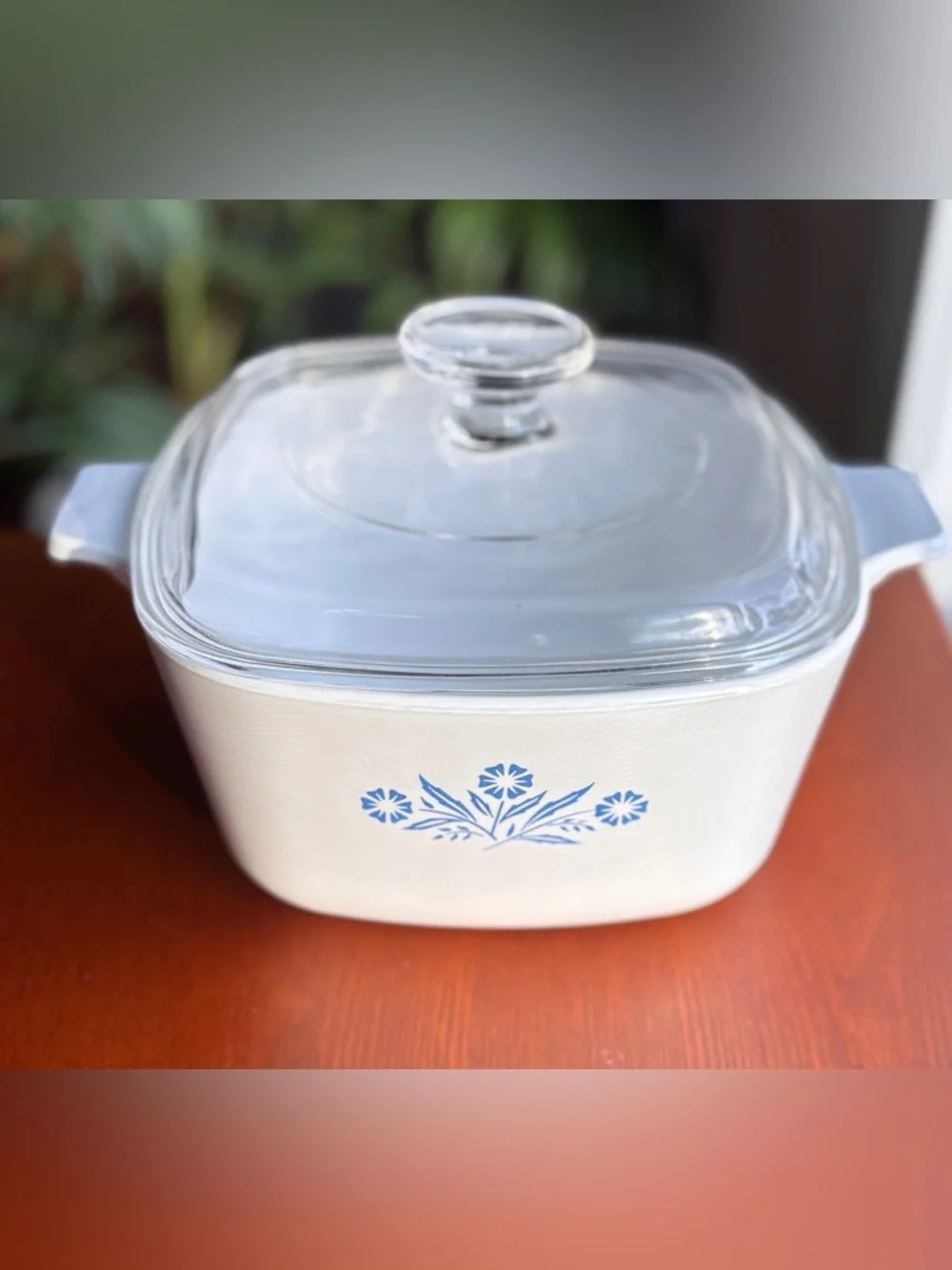 CorningWare Blue Cornflower 1.75 Qt. Casserole Dish with Lid P-1 3/4-B Vintage